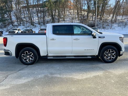 Used 2023 GMC Sierra 1500 SLT w/ SLT Premium Plus Package image 40