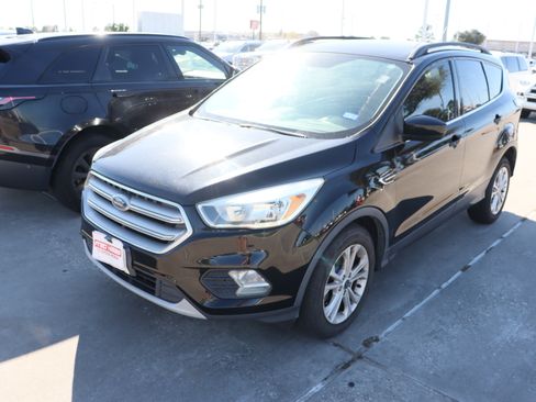 Used 2018 Ford Escape SE image 6