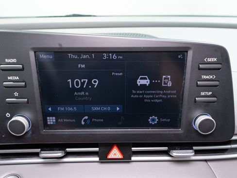 Used 2023 Hyundai Elantra SEL FWD image 16