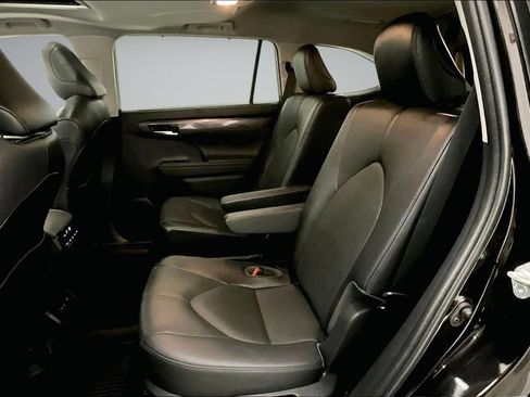 Used 2022 Toyota Highlander Limited AWD/4WD image 22