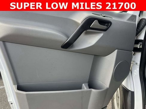 Used 2015 Mercedes-Benz Sprinter 2500 image 14
