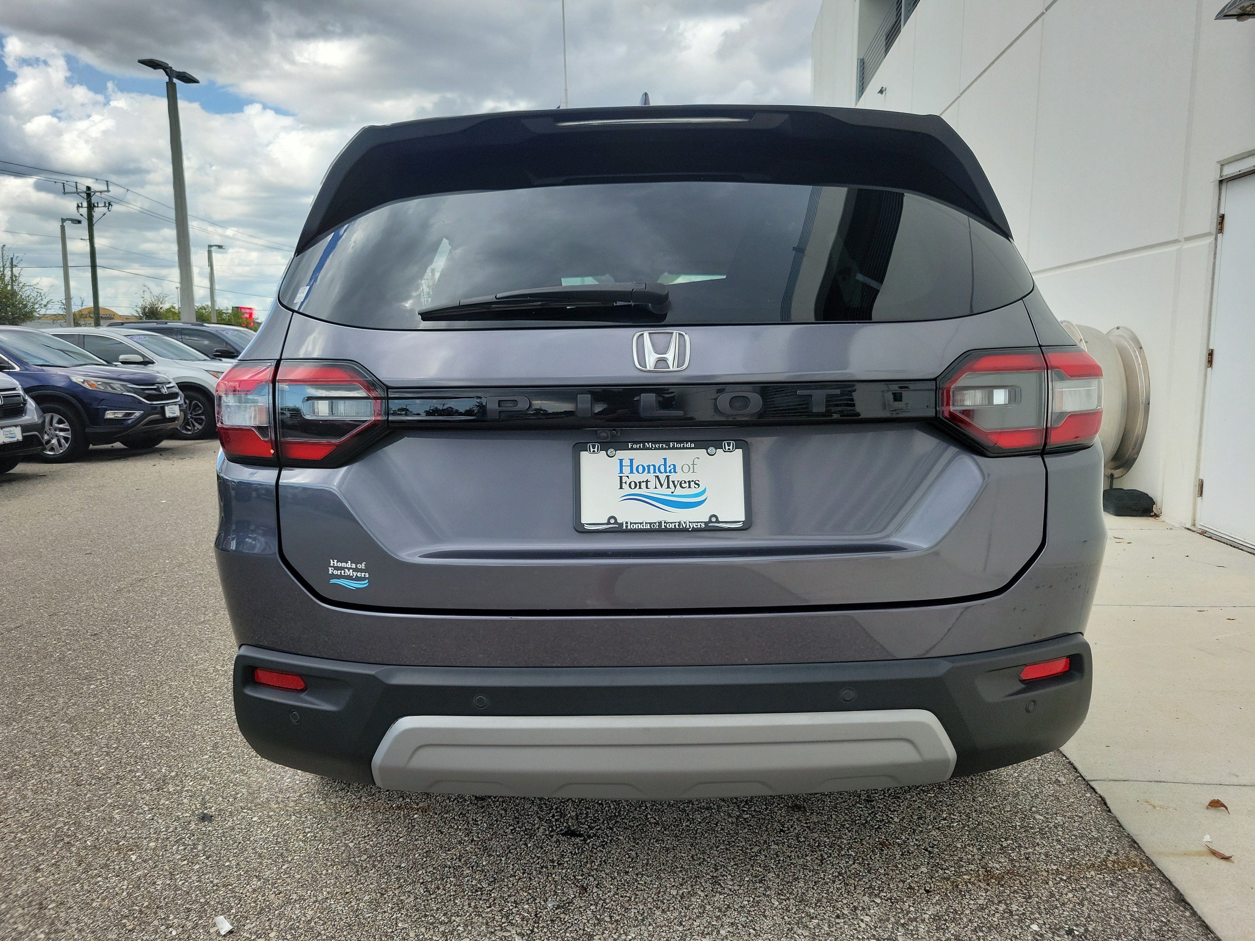 Used 2024 Honda Pilot EX-L image 5