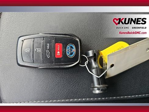 Used 2021 Toyota Venza XLE w/ Softex Package AWD/4WD image 27