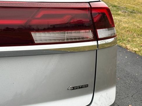 New 2026 Volkswagen Atlas Cross Sport SEL Premium R-Line image 17