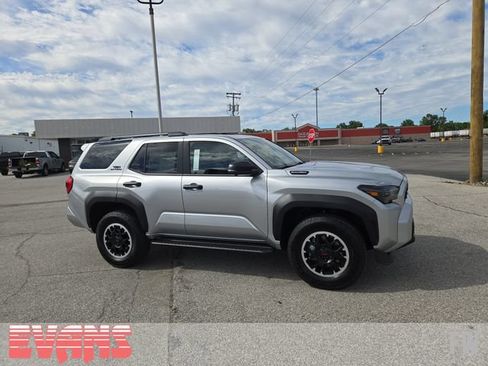 New 2026 Toyota 4Runner TRD Off-Road Premium AWD/4WD image 2