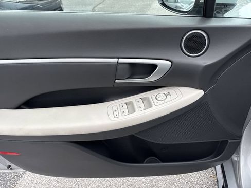 Used 2025 Hyundai Sonata SEL FWD image 17