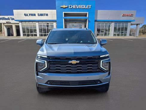 New 2026 Chevrolet Suburban High Country image 2