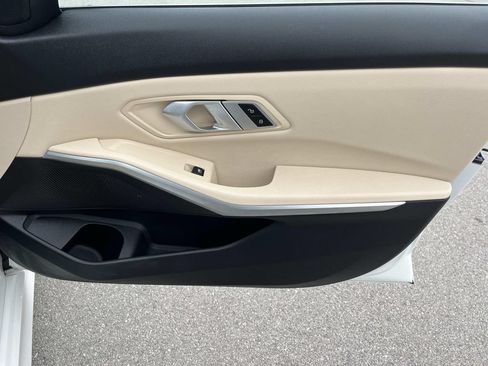 Used 2019 BMW 330i xDrive Sedan w/ Driving Assistance Package AWD/4WD image 22