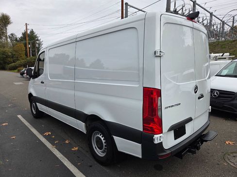 Used 2024 Mercedes-Benz Sprinter 2500 image 5
