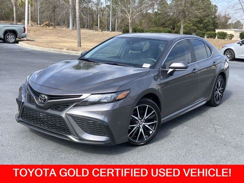Used 2024 Toyota Camry SE w/ Convenience Package image 1