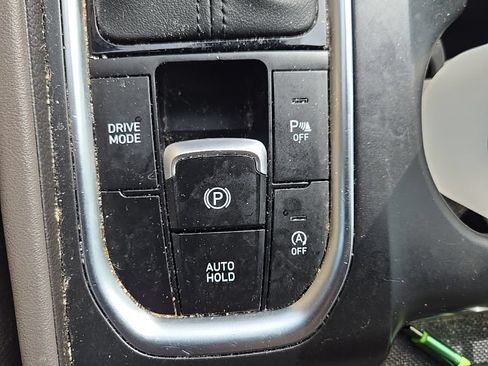 Used 2020 Hyundai Santa Fe SEL FWD image 19