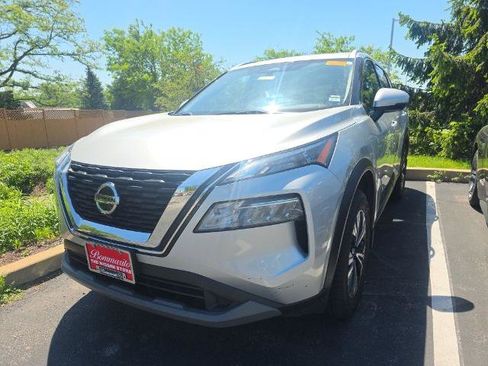 Used 2021 Nissan Rogue SV w/ Premium Package image 1