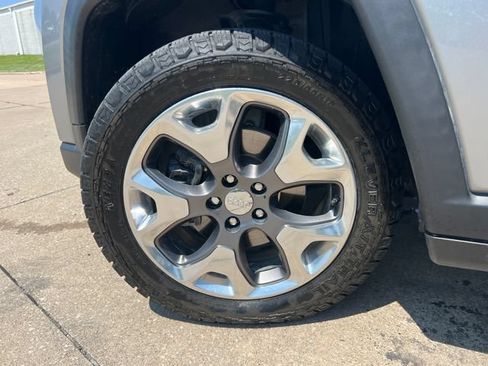 Used 2021 Jeep Compass Limited AWD/4WD image 15