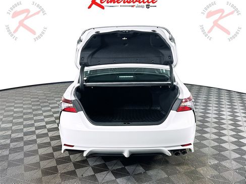 Used 2022 Toyota Camry SE image 28