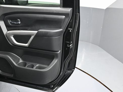 Used 2023 Nissan Titan SV image 35