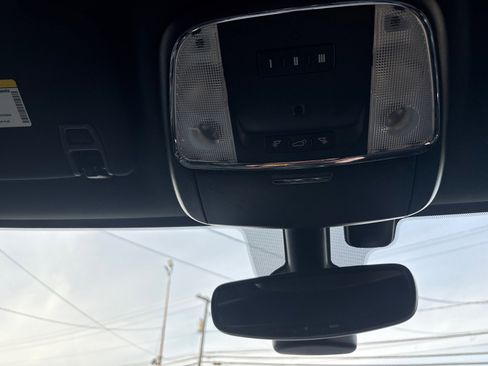 Used 2017 Jeep Grand Cherokee Altitude image 39