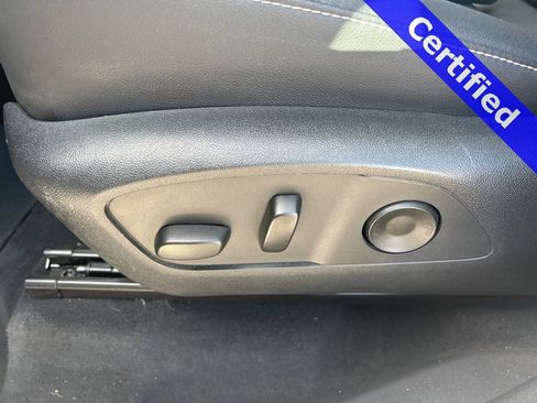 Certified 2025 Chevrolet Traverse LT image 11