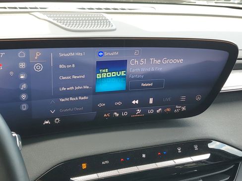 Used 2025 Buick Enclave Preferred image 10