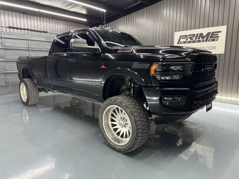 Used 2021 RAM 3500 Limited image 2