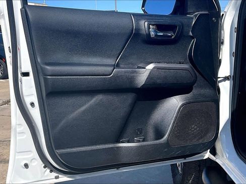 Used 2023 Toyota Tacoma TRD Off-Road w/ Technology Package image 22