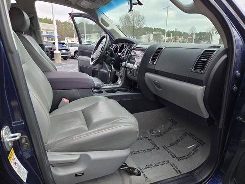 Used 2011 Toyota Tundra Grade w/ SR5 Pkg image 21