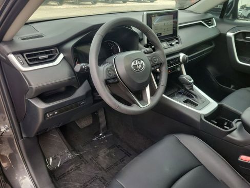 Used 2023 Toyota RAV4 XLE Premium image 19