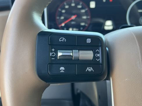 Used 2025 Hyundai Santa Fe Limited image 21