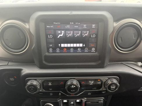 Used 2021 Jeep Wrangler Unlimited Sport AWD/4WD image 24