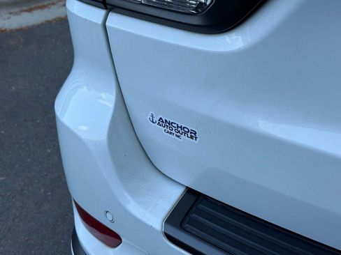 Used 2018 Jeep Grand Cherokee High Altitude RWD image 12