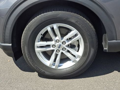 Used 2021 Ford Explorer XLT w/ Equipment Group 202A AWD/4WD image 8