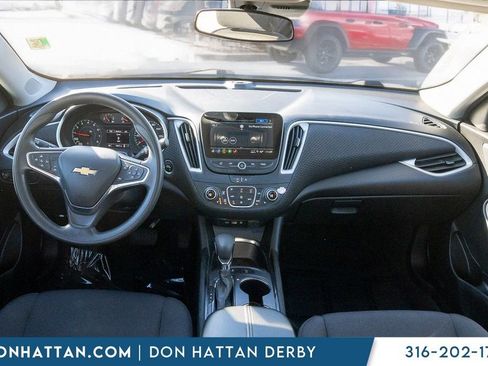 Used 2024 Chevrolet Malibu LT image 4