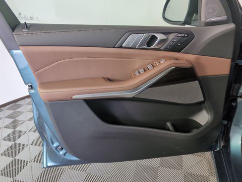 Used 2026 BMW X7 xDrive40i image 10