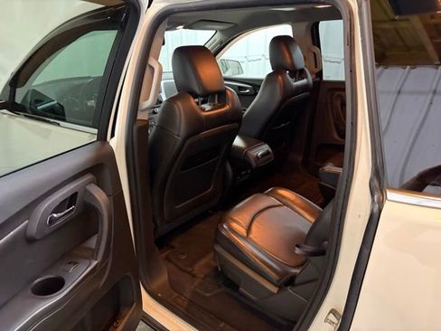 Used 2012 Chevrolet Traverse LT FWD image 19