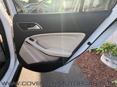 Used 2018 Mercedes-Benz GLA 250 4MATIC image 43