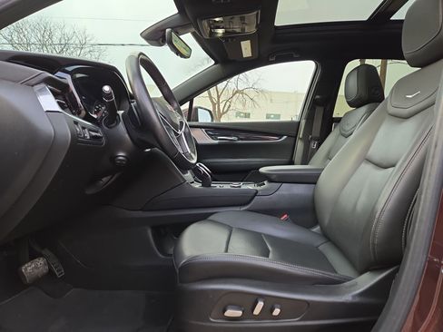 Used 2022 Cadillac XT5 Premium Luxury w/ Technology Package image 16