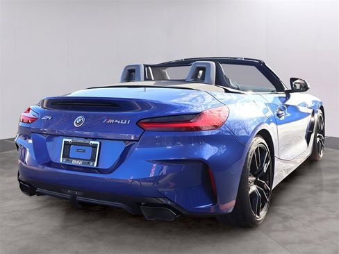 Used 2024 BMW Z4 M40i w/ Premium Package image 7