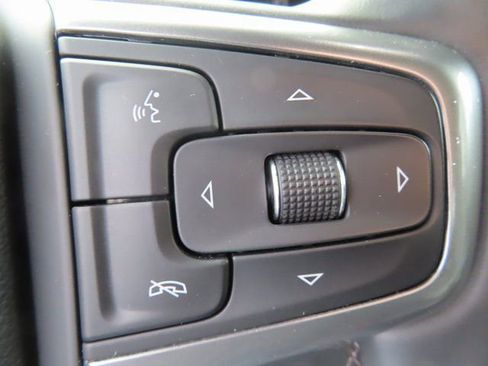 Used 2025 Chevrolet Silverado 1500 LT AWD/4WD image 17