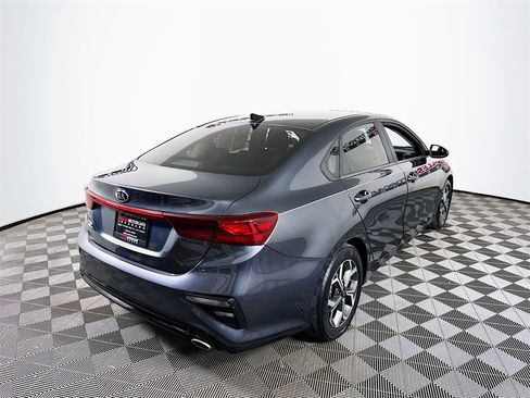 Used 2021 Kia Forte LXS image 7