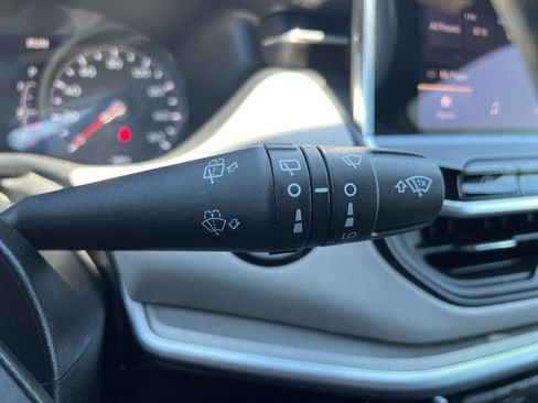 Used 2025 Jeep Compass Limited AWD/4WD image 22