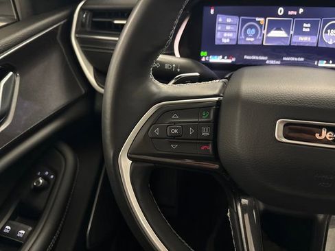 Used 2021 Jeep Grand Cherokee L Laredo image 48