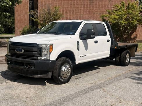 Used 2017 Ford F350 XL w/ Power Equipment Group AWD/4WD image 1