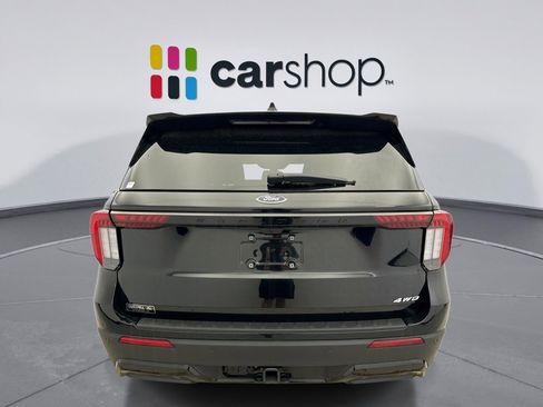 Used 2025 Ford Explorer ST-Line w/ ST-Line Street Pack AWD/4WD image 4
