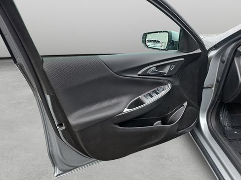Used 2025 Chevrolet Malibu LT FWD image 34