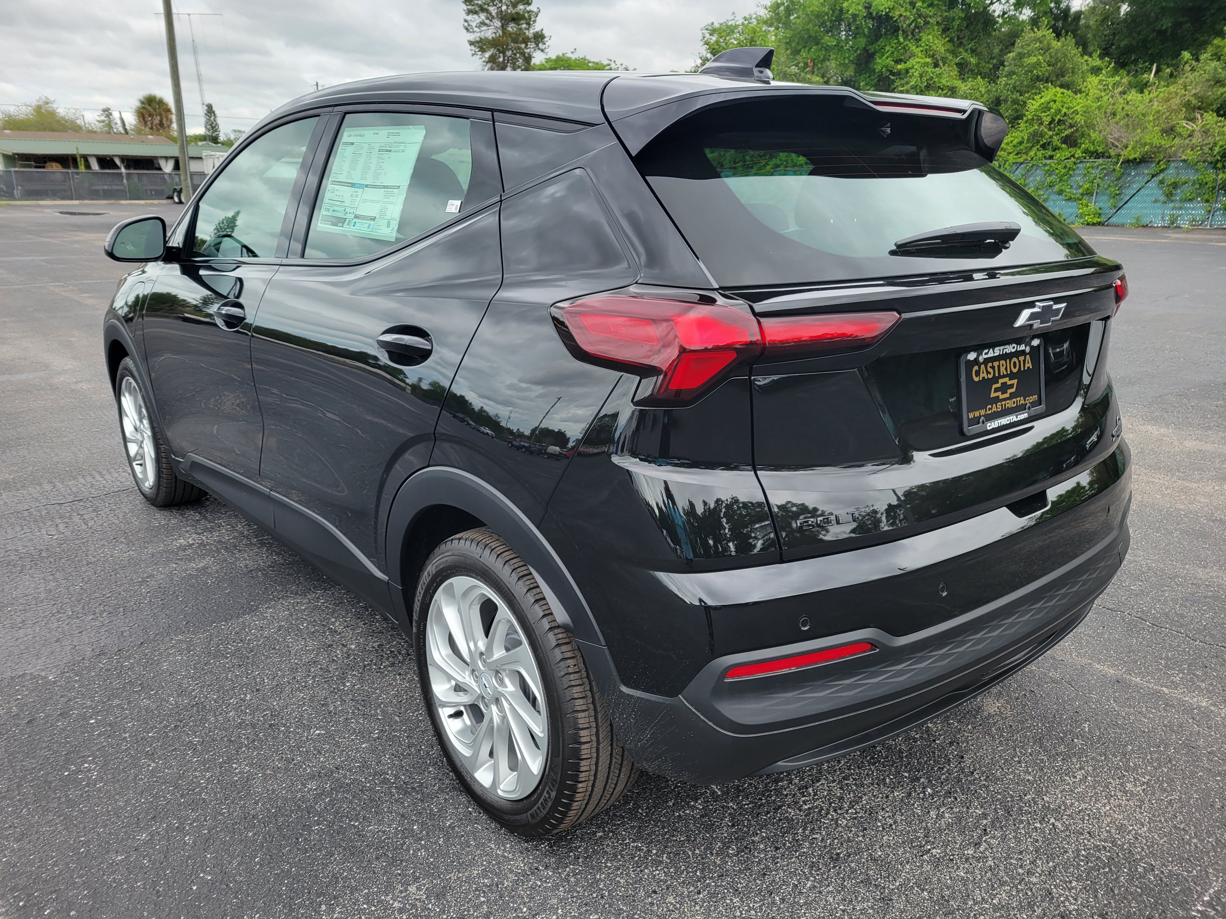 New 2027 Chevrolet Bolt LT w/ Comfort Package FWD image 9