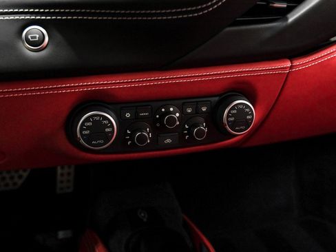 Used 2019 Ferrari 488 GTB image 27