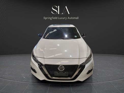 Used 2021 Nissan Altima 2.5 SR w/ SR Premium Package AWD/4WD image 3