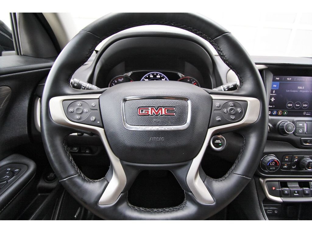 Used 2024 GMC Terrain Denali w/ Denali Premium Package AWD/4WD image 14