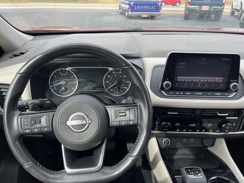 Used 2023 Nissan Rogue SL image 6