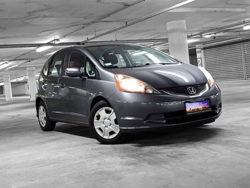 Used 2013 Honda Fit Base image 4