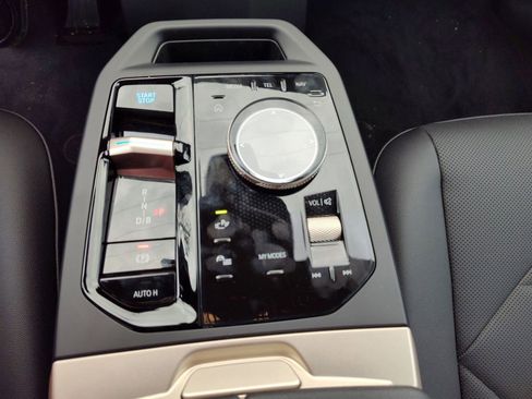 Used 2025 BMW iX xDrive50 w/ Premium Package image 14